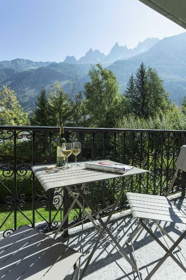 Apartment Ensa - Alpes Travel - Central Chamonix - Sleeps 4 Экстерьер фото